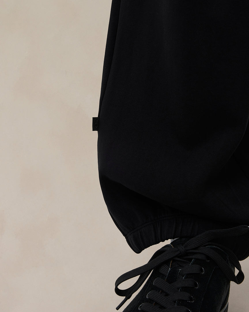 Signature Oversized Jogger Midnight Black