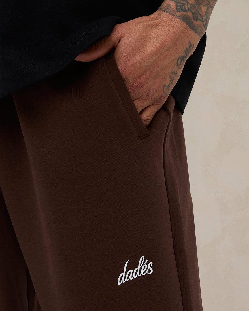 Signature Oversized Jogger Cacoa Brown