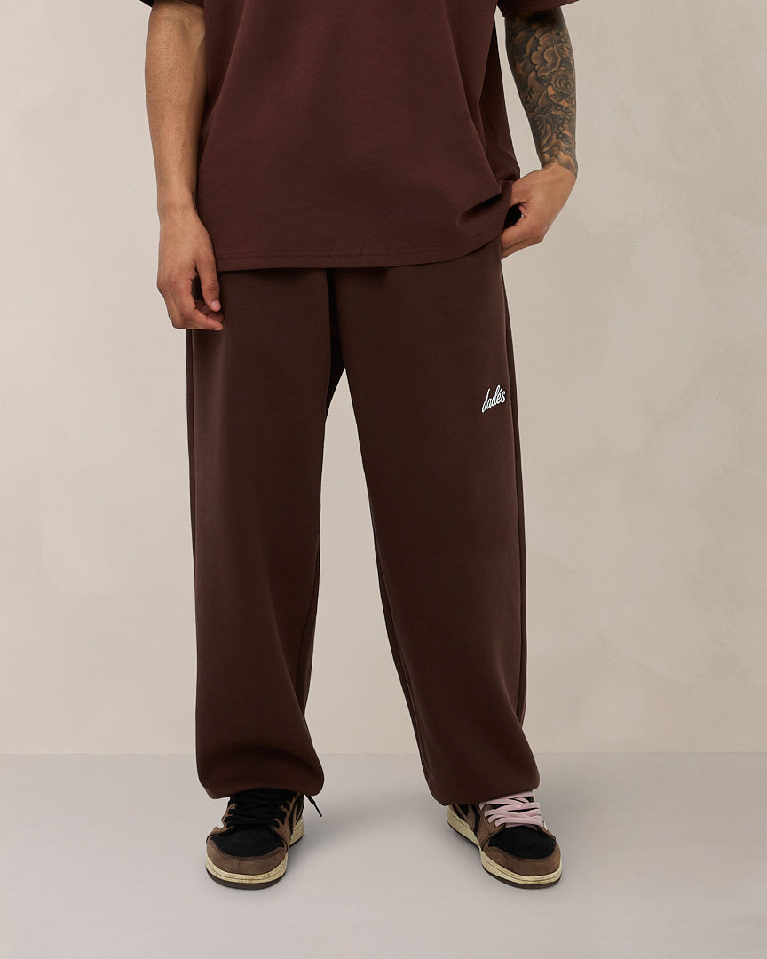 Signature Oversized Jogger Cacoa Brown