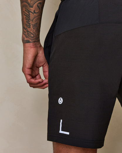 Depth Short Black
