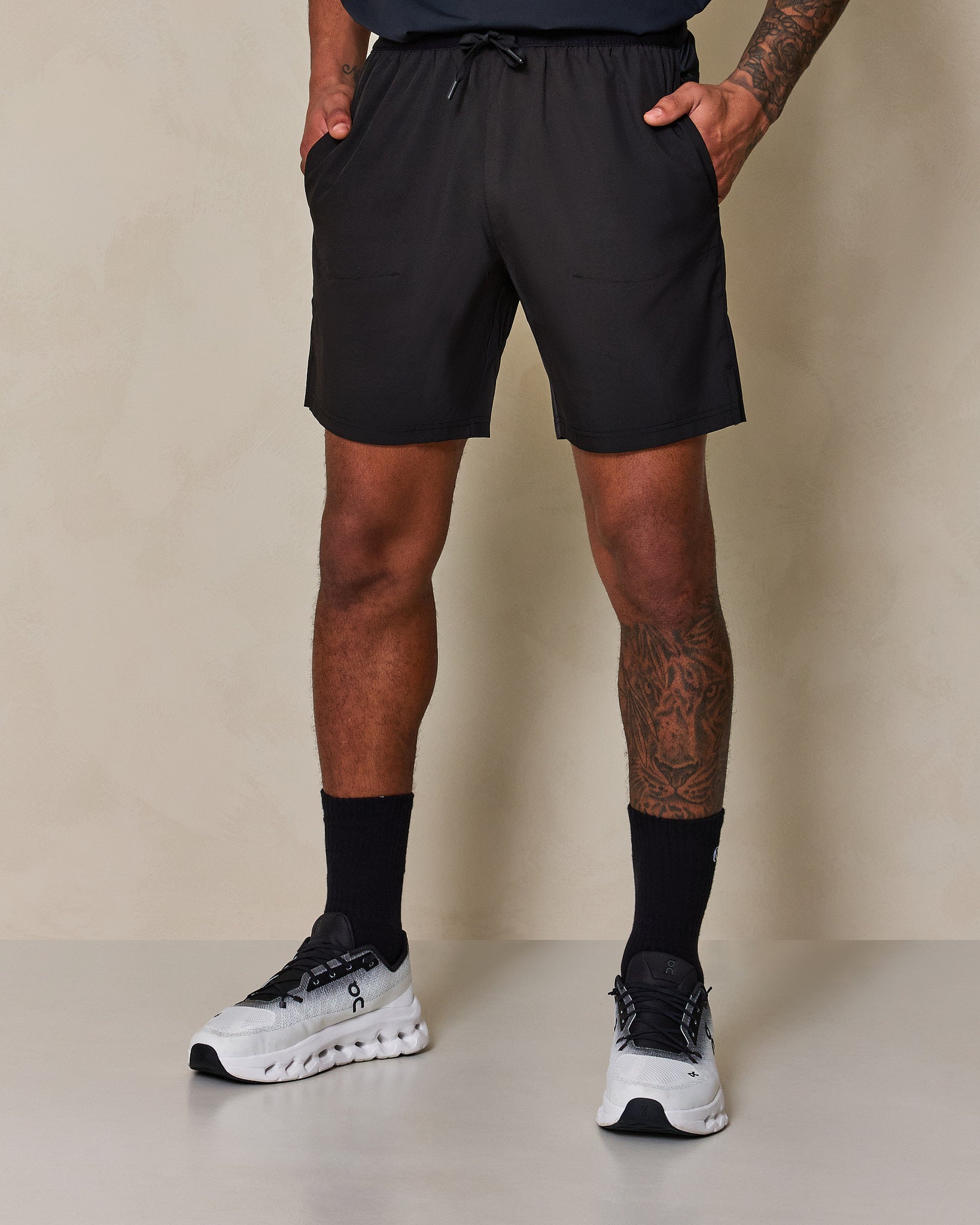 Depth Short Black