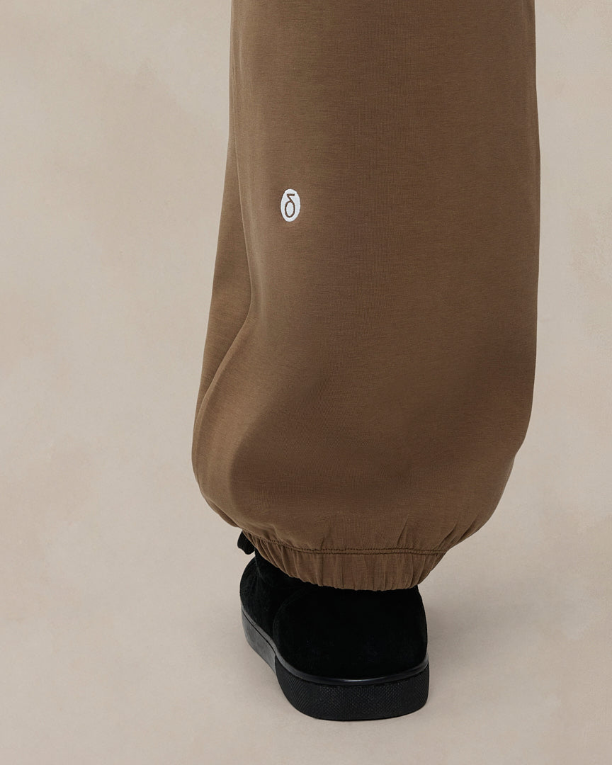 Signature Oversized Jogger Desert Taupe