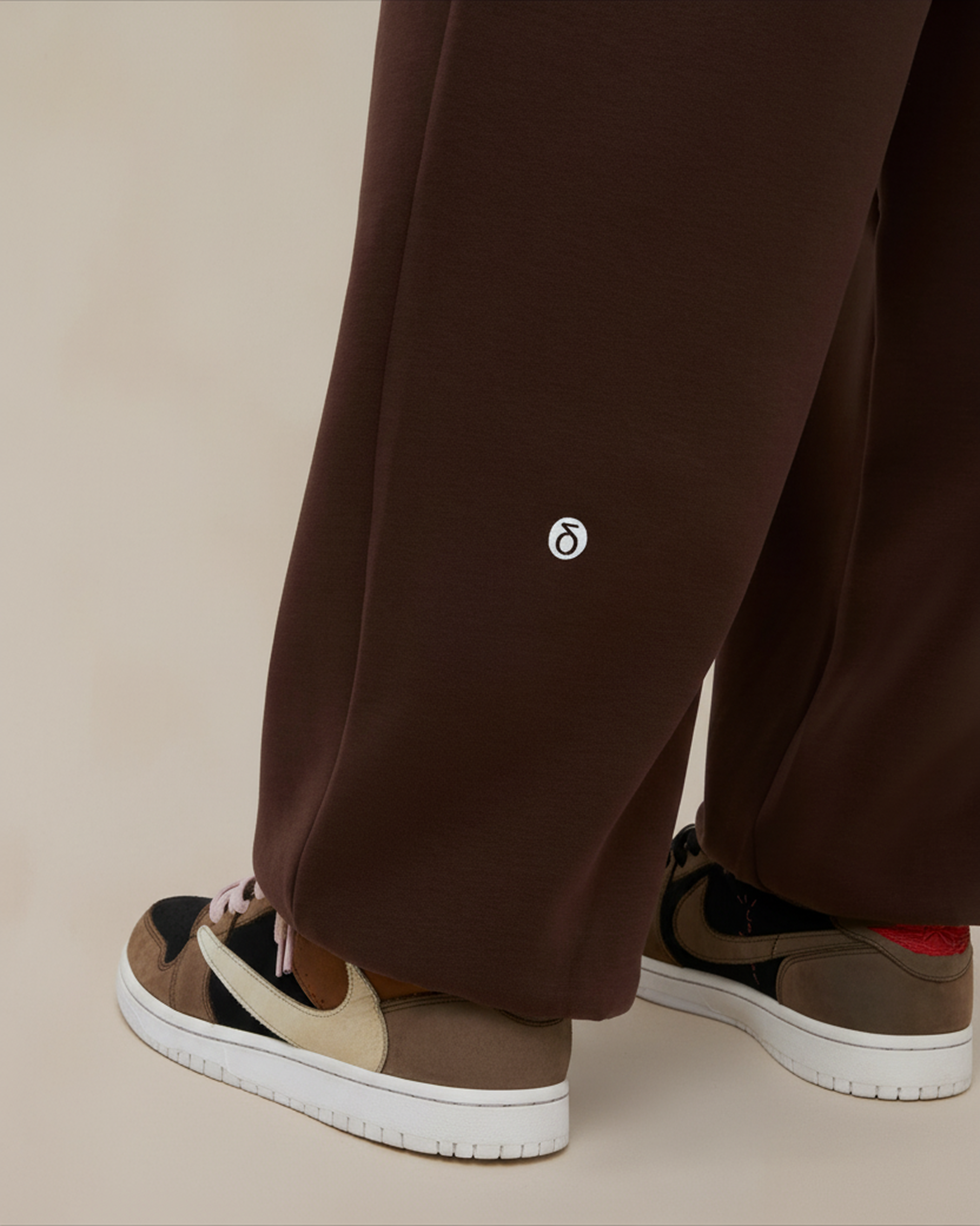 Signature Oversized Jogger Cacoa Brown